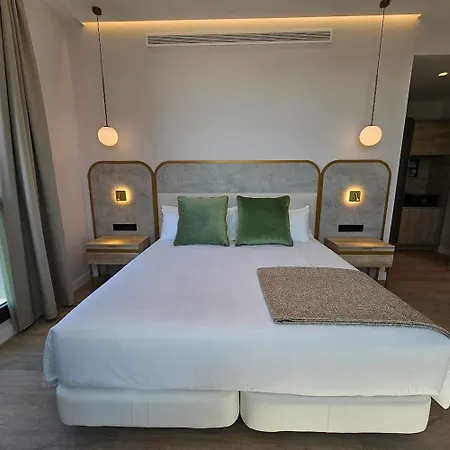 Ξενοδοχείο Vibes 3*